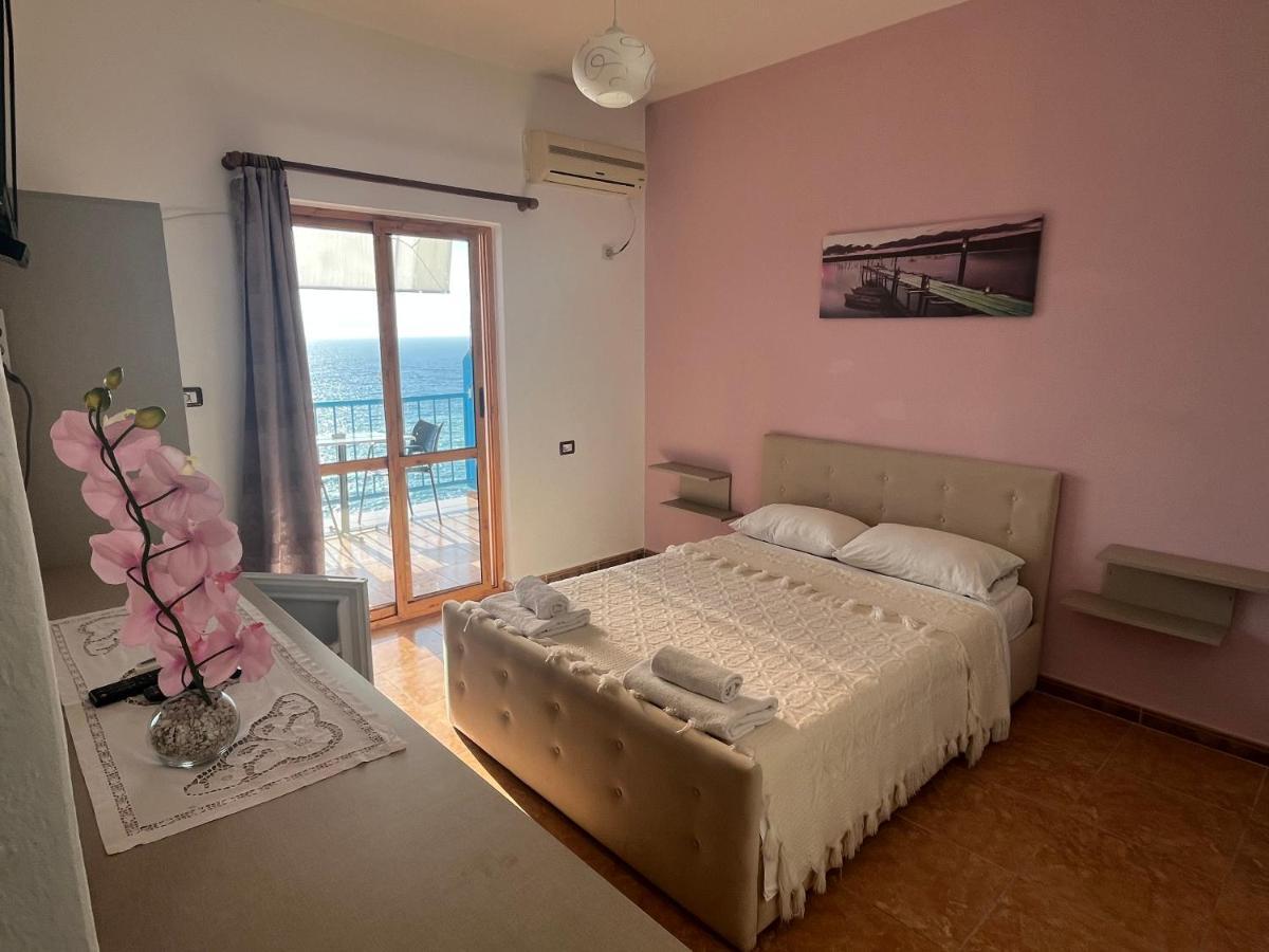 Blue Dream Holiday Hotel Вльора Екстер'єр фото