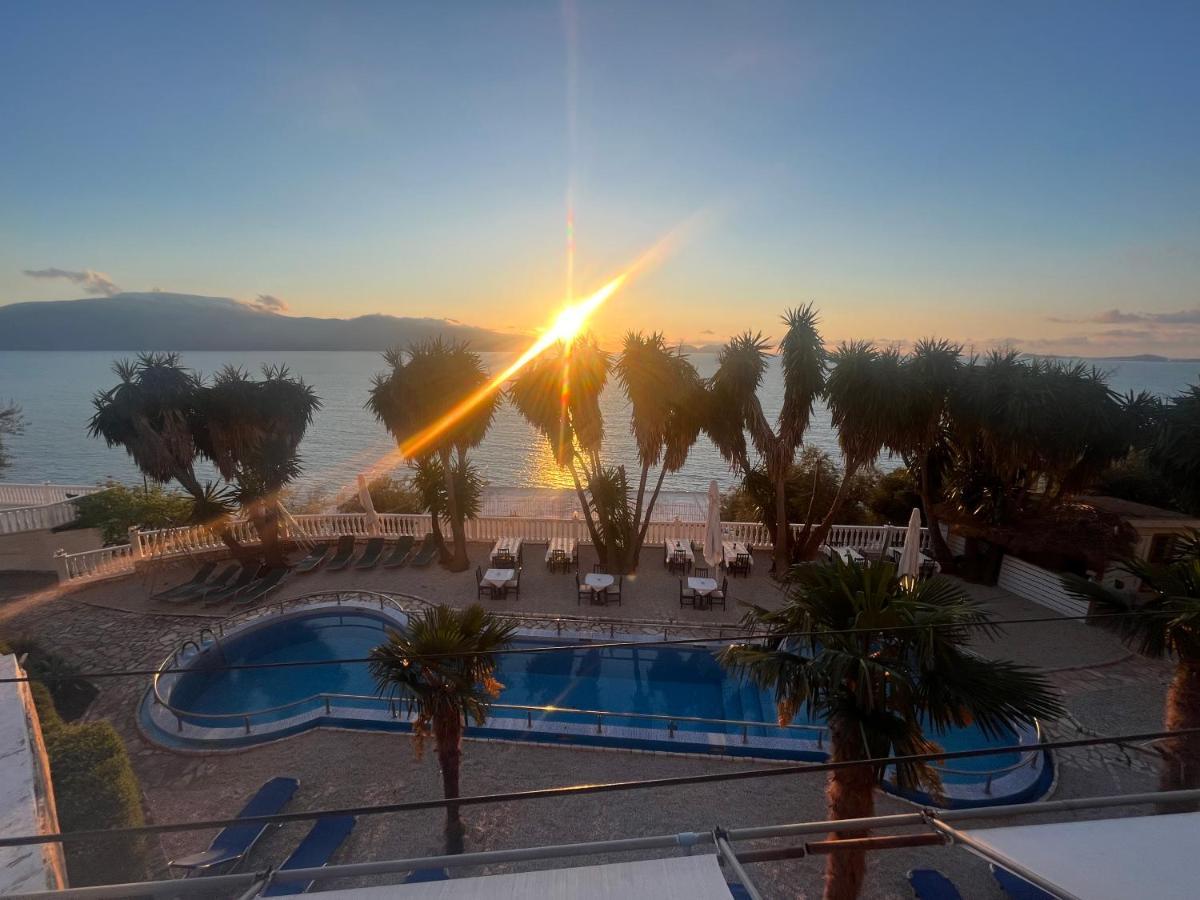 Blue Dream Holiday Hotel Вльора Екстер'єр фото