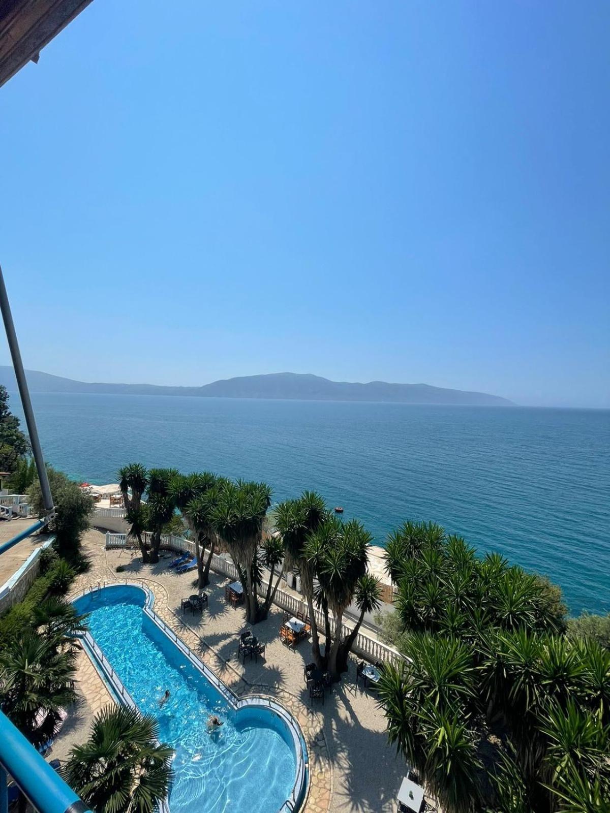 Blue Dream Holiday Hotel Вльора Екстер'єр фото